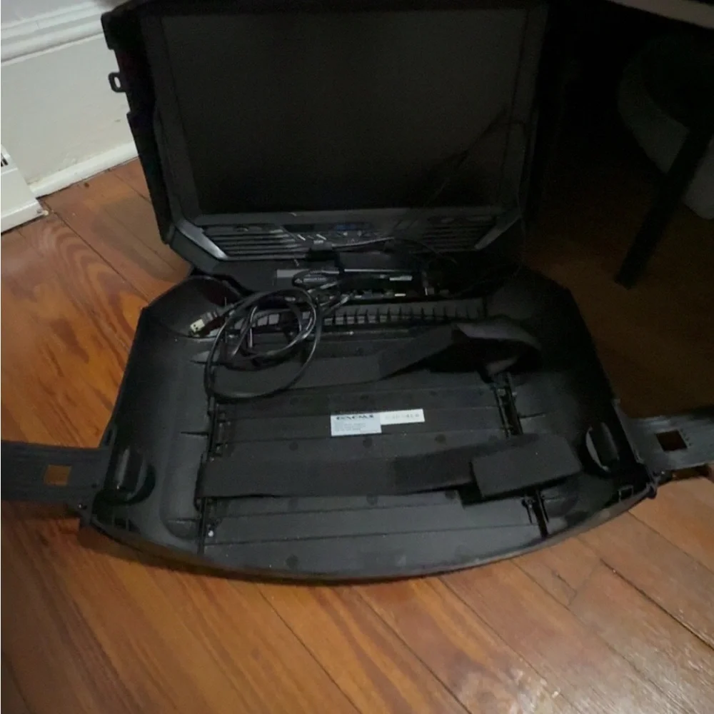 gaems console (gaming suitcase) (taking cashapp or zelle)